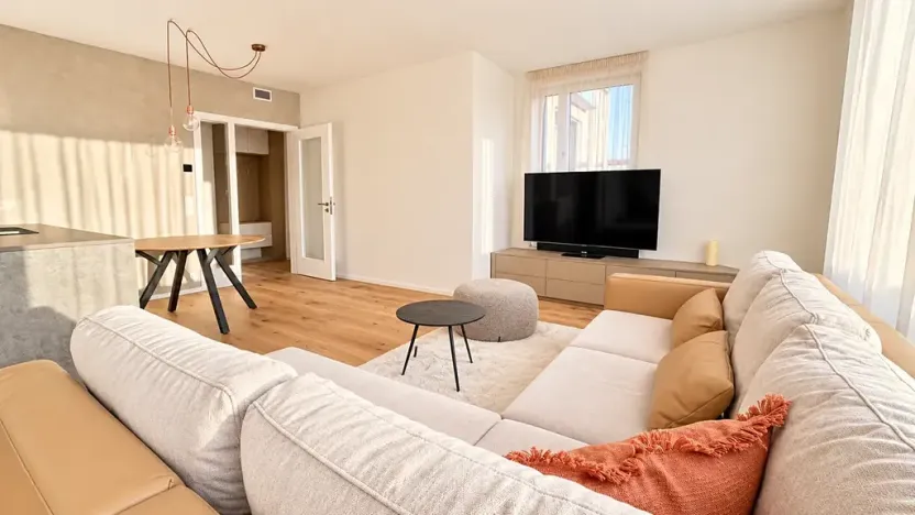 Pronájem bytu 4+kk, Praha - Radlice, U Komína, 119 m2