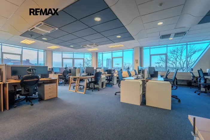 Pronájem obchodního prostoru, Kolín, Sladkovského, 540 m2