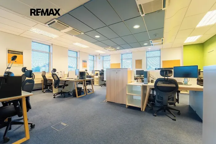 Pronájem obchodního prostoru, Kolín, Sladkovského, 540 m2