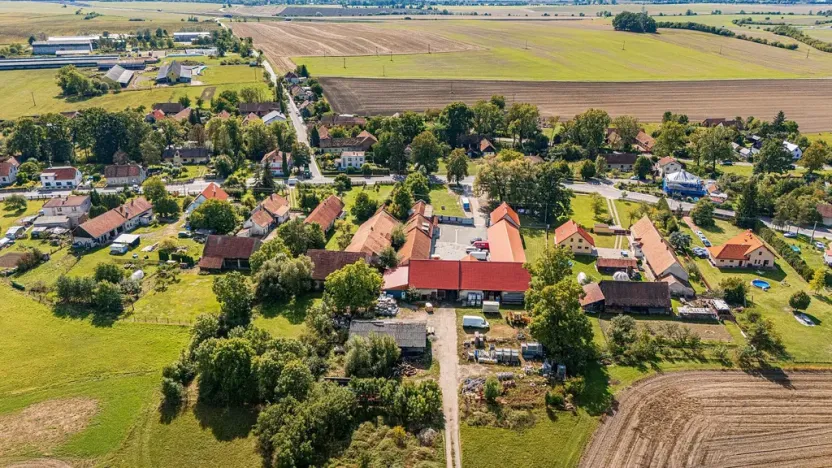 Pronájem skladu, Dolní Roveň - Horní Roveň, 3580 m2