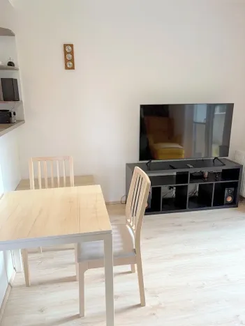 Pronájem bytu 2+kk, Praha - Suchdol, Suchdolské náměstí, 48 m2