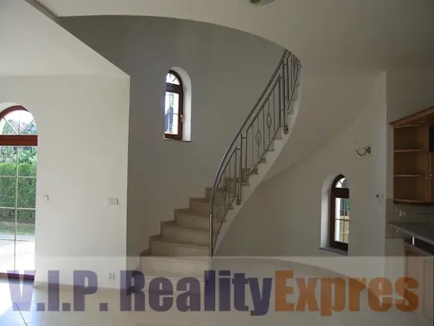 Pronájem vily, Praha, Nebušická, 270 m2