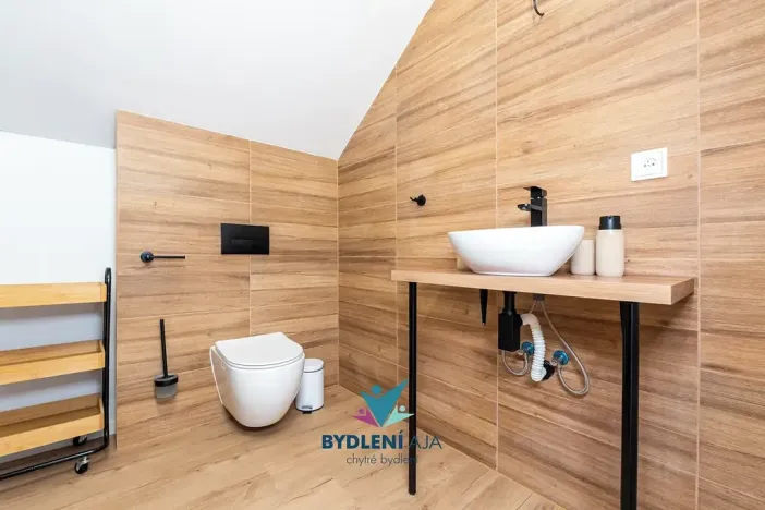 Prodej rodinného domu, Bystřany, 284 m2