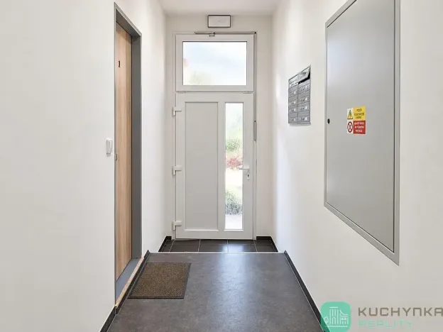 Pronájem bytu 1+1, Hrob, Rybniční, 45 m2