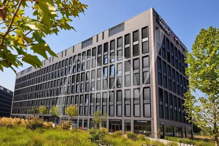 Pronájem kanceláře, Praha - Karlín, Rohanské nábřeží, 337 m2
