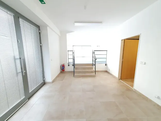 Pronájem obchodního prostoru, Praha - Modřany, Pískařská, 50 m2