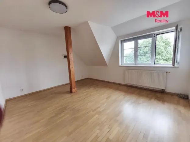 Pronájem bytu 3+1, Praha - Hloubětín, V Novém Hloubětíně, 162 m2