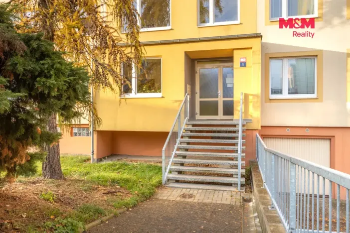 Prodej bytu 2+1, Teplice - Trnovany, V závětří, 83 m2