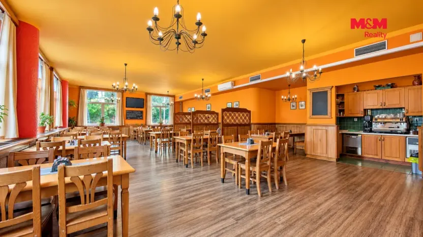 Pronájem restaurace, Praha - Krč, Pacovská, 324 m2