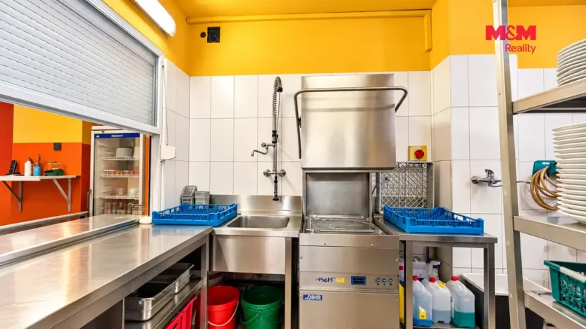Pronájem restaurace, Praha - Krč, Pacovská, 324 m2