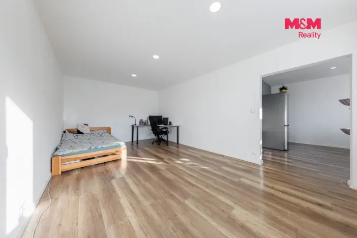 Pronájem bytu 2+kk, Karlovy Vary - Drahovice, Vrchlického, 40 m2