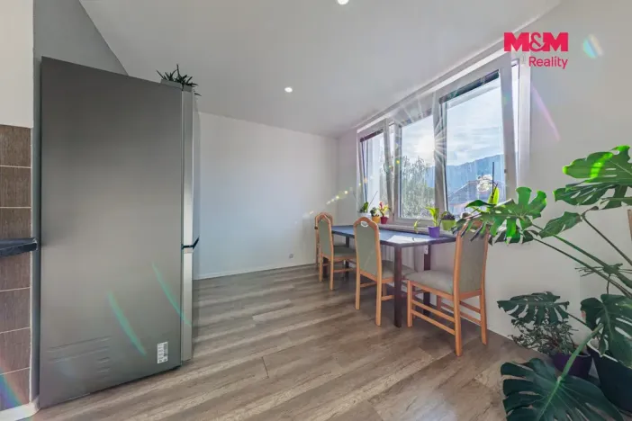 Pronájem bytu 2+kk, Karlovy Vary - Drahovice, Vrchlického, 40 m2