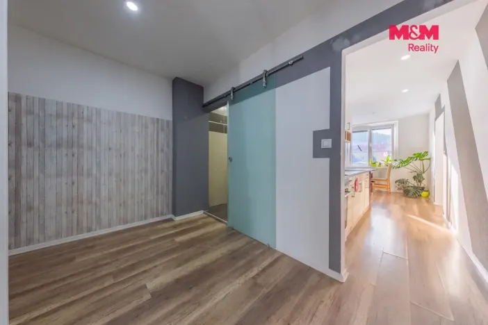 Pronájem bytu 2+kk, Karlovy Vary - Drahovice, Vrchlického, 40 m2