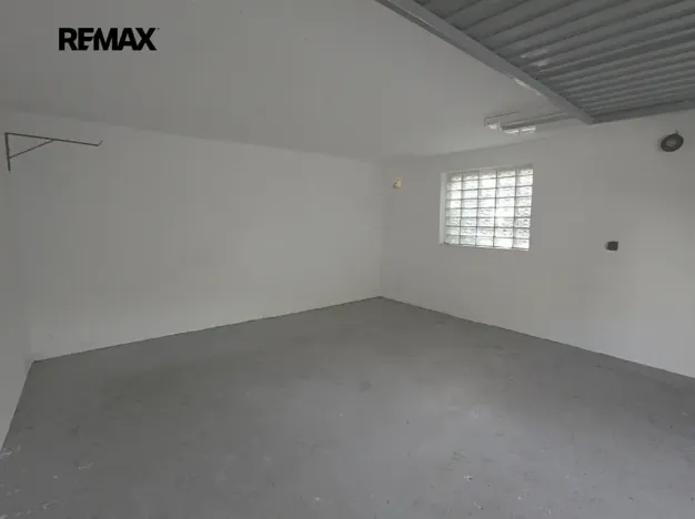 Prodej garáže, Praha - Podolí, 27 m2