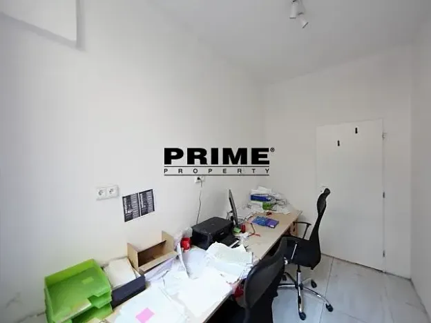 Pronájem obchodního prostoru, Praha - Nové Město, Lazarská, 50 m2