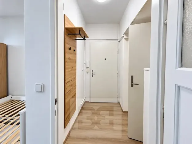 Pronájem bytu 1+kk, Praha - Libeň, Kandertova, 27 m2