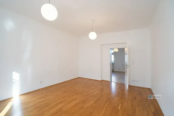 Pronájem bytu 2+1, Praha - Žižkov, Štítného, 73 m2