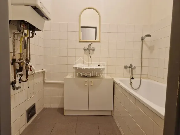 Pronájem bytu 2+1, Sezemice, Nerudova, 55 m2