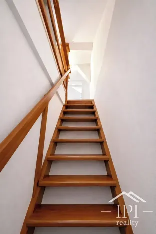 Pronájem bytu 2+kk, Praha - Holešovice, Komunardů, 53 m2