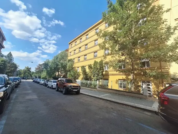 Pronájem bytu 2+1, Praha - Bubeneč, U zeměpisného ústavu, 49 m2