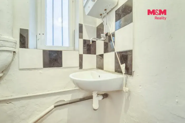 Pronájem obchodního prostoru, Plzeň - Vnitřní Město, Veleslavínova, 95 m2