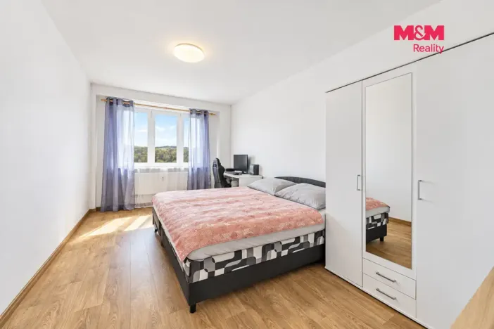 Prodej bytu 2+kk, Kralupy nad Vltavou - Lobeček, nám. Mládežníků, 52 m2