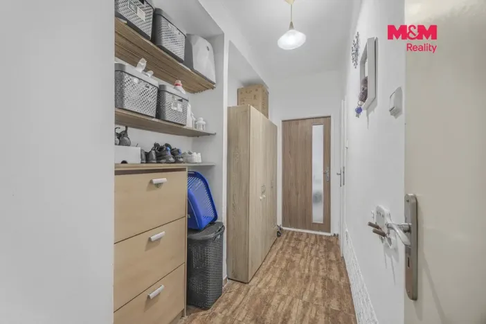 Prodej bytu 2+kk, Kralupy nad Vltavou - Lobeček, nám. Mládežníků, 52 m2