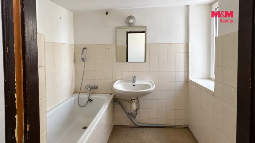 Pronájem obchodního prostoru, Karlovy Vary - Drahovice, Drahomířino nábř., 115 m2