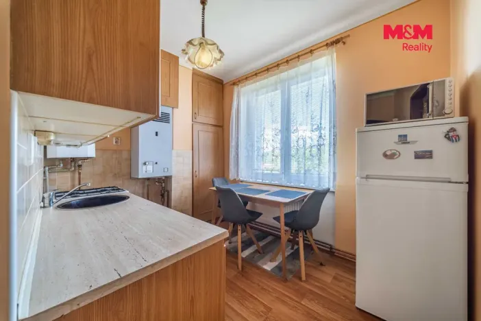 Prodej bytu 2+1, Hrádek - Nová Huť, 1. máje, 56 m2