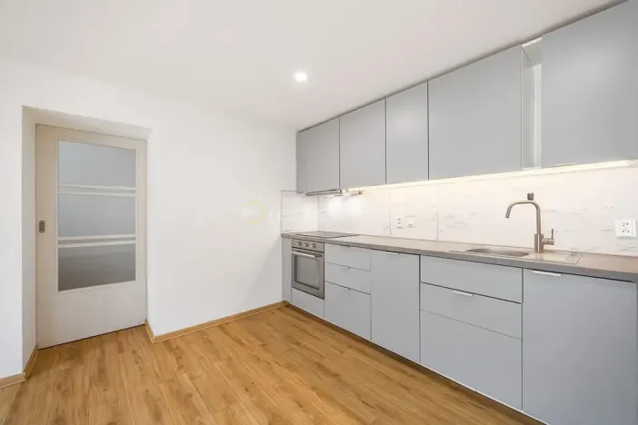 Prodej bytu 2+kk, Praha - Lhotka, K Novému dvoru, 64 m2