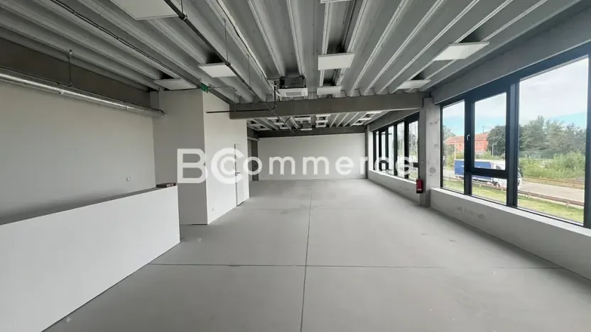 Pronájem obchodního prostoru, Brno, 235 m2
