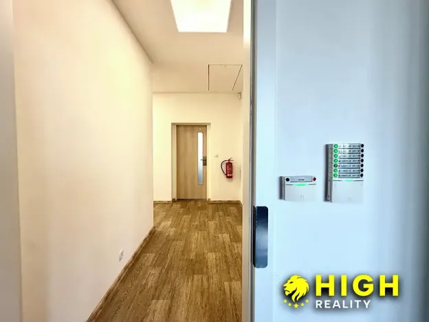 Pronájem kanceláře, Nýřany, Hřbitovní, 36 m2