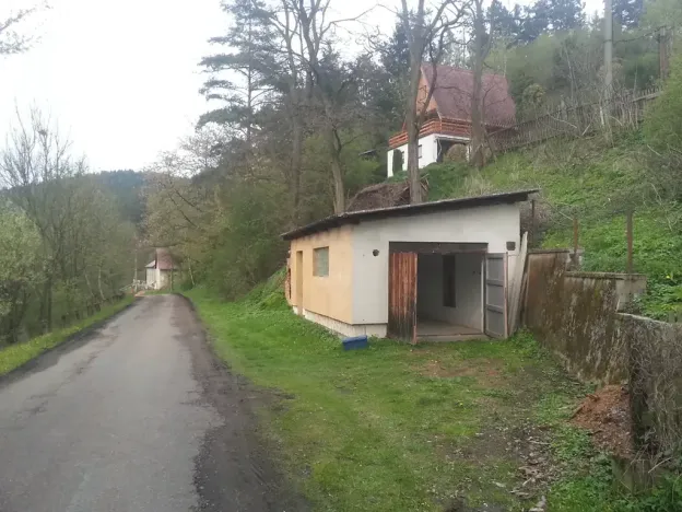 Pronájem garáže, Břasy, 30 m2