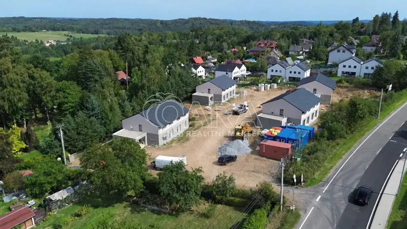 Prodej rodinného domu, Kamenice, Benešovská, 156 m2