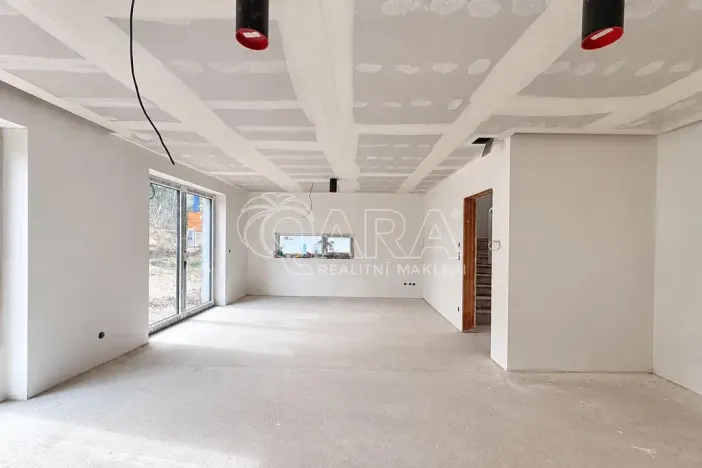 Prodej rodinného domu, Kamenice, Benešovská, 156 m2