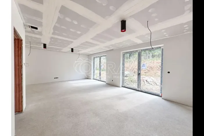 Prodej rodinného domu, Kamenice, Benešovská, 156 m2