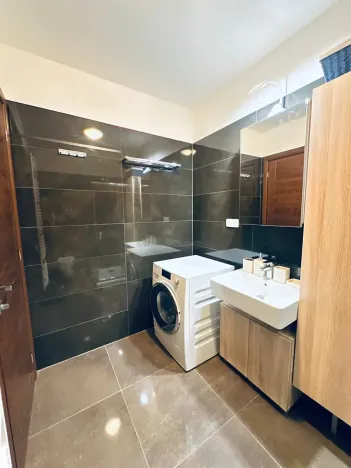 Prodej bytu 2+kk, Karlovy Vary, Chebská, 64 m2