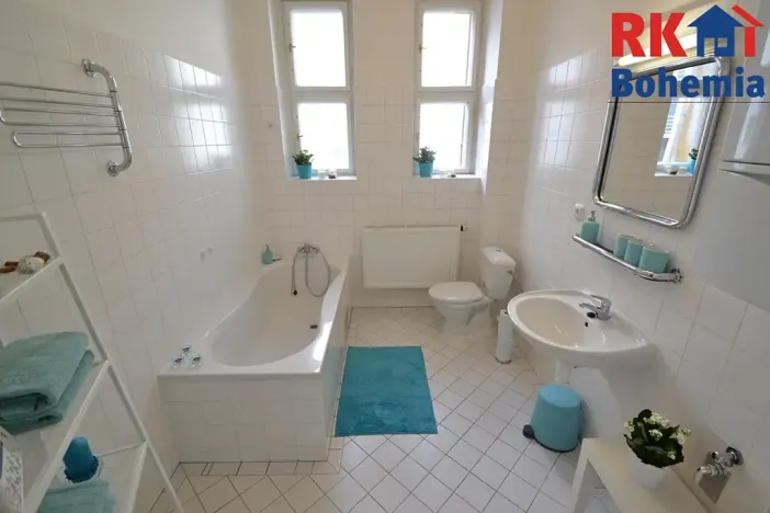 Pronájem bytu 2+kk, Praha - Nové Město, V tůních, 60 m2