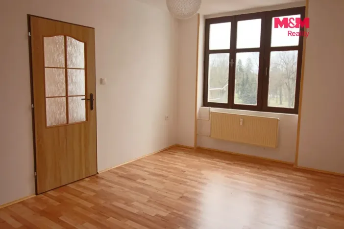 Pronájem bytu 1+1, Jaroměř, nám. Československé armády, 50 m2
