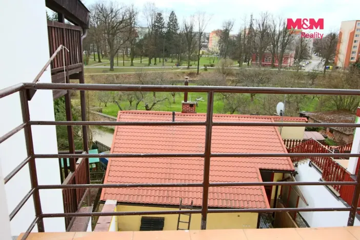 Pronájem bytu 1+1, Jaroměř, nám. Československé armády, 50 m2