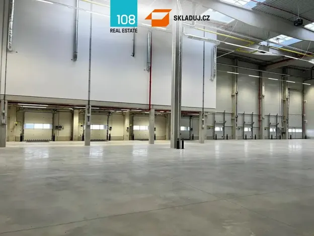 Pronájem skladu, Kozomín, 1700 m2