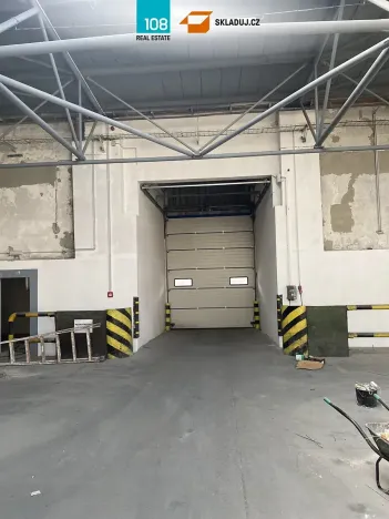 Pronájem skladu, Žatec, Purkyněho, 2000 m2