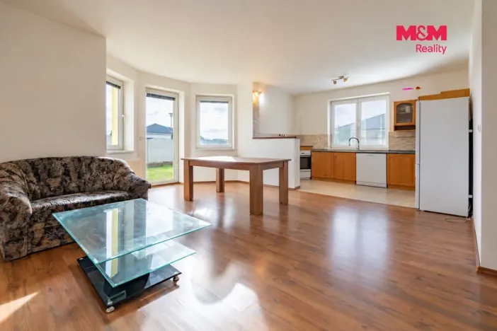 Prodej rodinného domu, Dynín, 330 m2