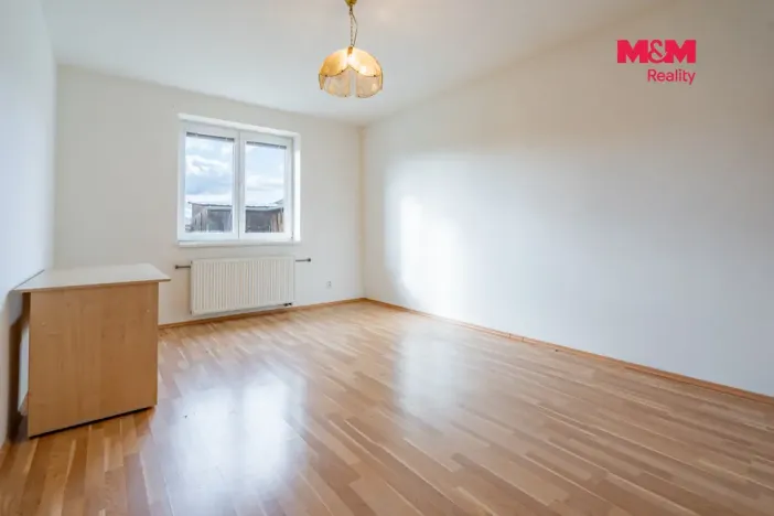 Prodej rodinného domu, Dynín, 330 m2