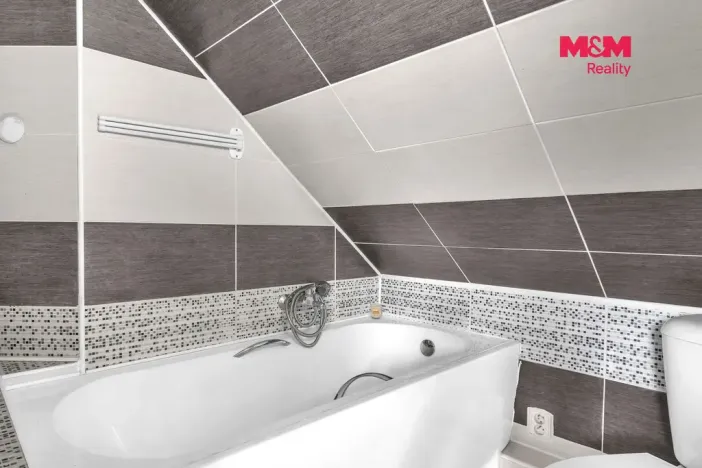 Prodej rodinného domu, Železnice, Mizerova, 147 m2