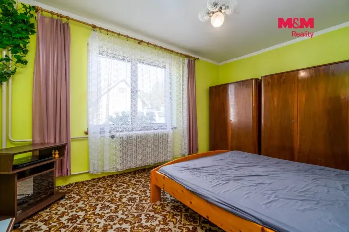 Prodej rodinného domu, Činěves, 275 m2