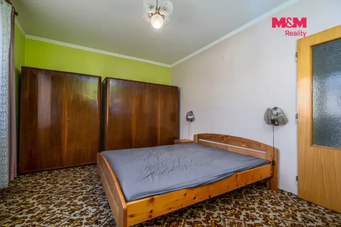 Prodej rodinného domu, Činěves, 275 m2