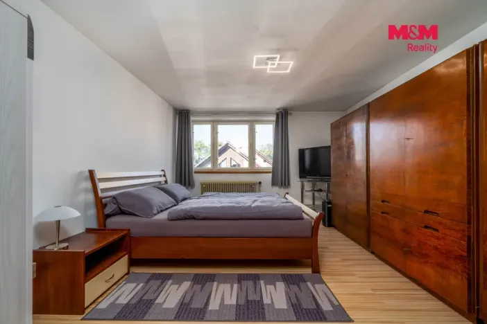Prodej rodinného domu, Činěves, 275 m2