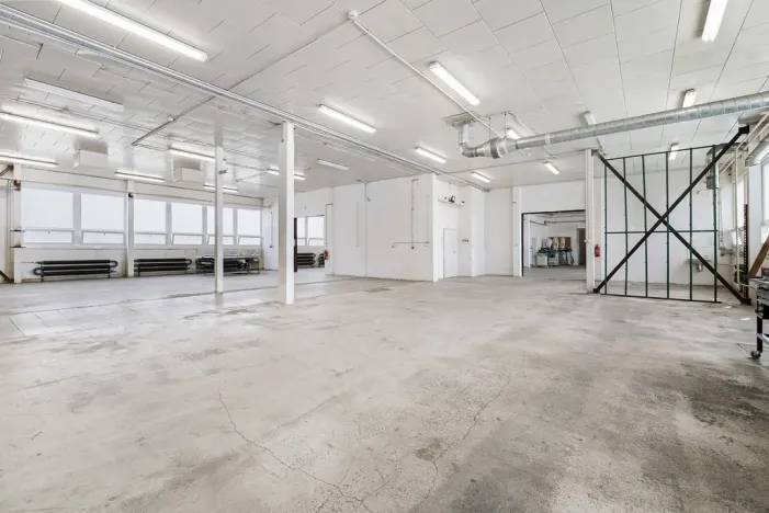 Prodej výrobních prostor, Brno - Slatina, Hviezdoslavova, 1514 m2