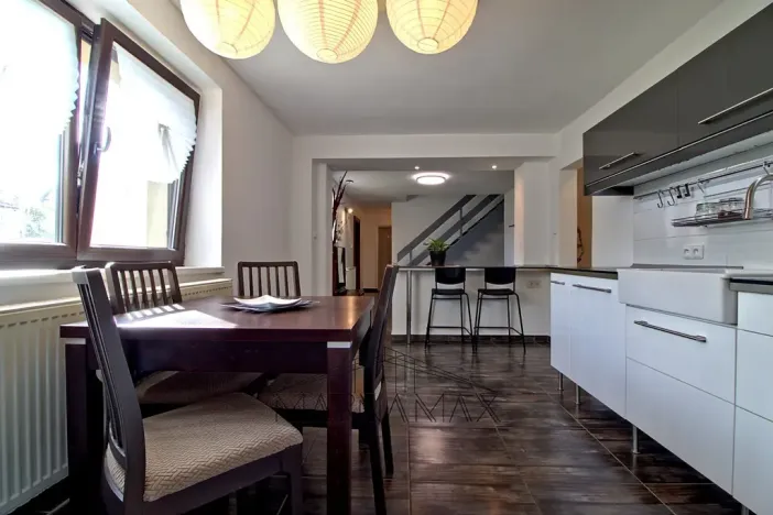 Prodej rodinného domu, Pesvice, 200 m2